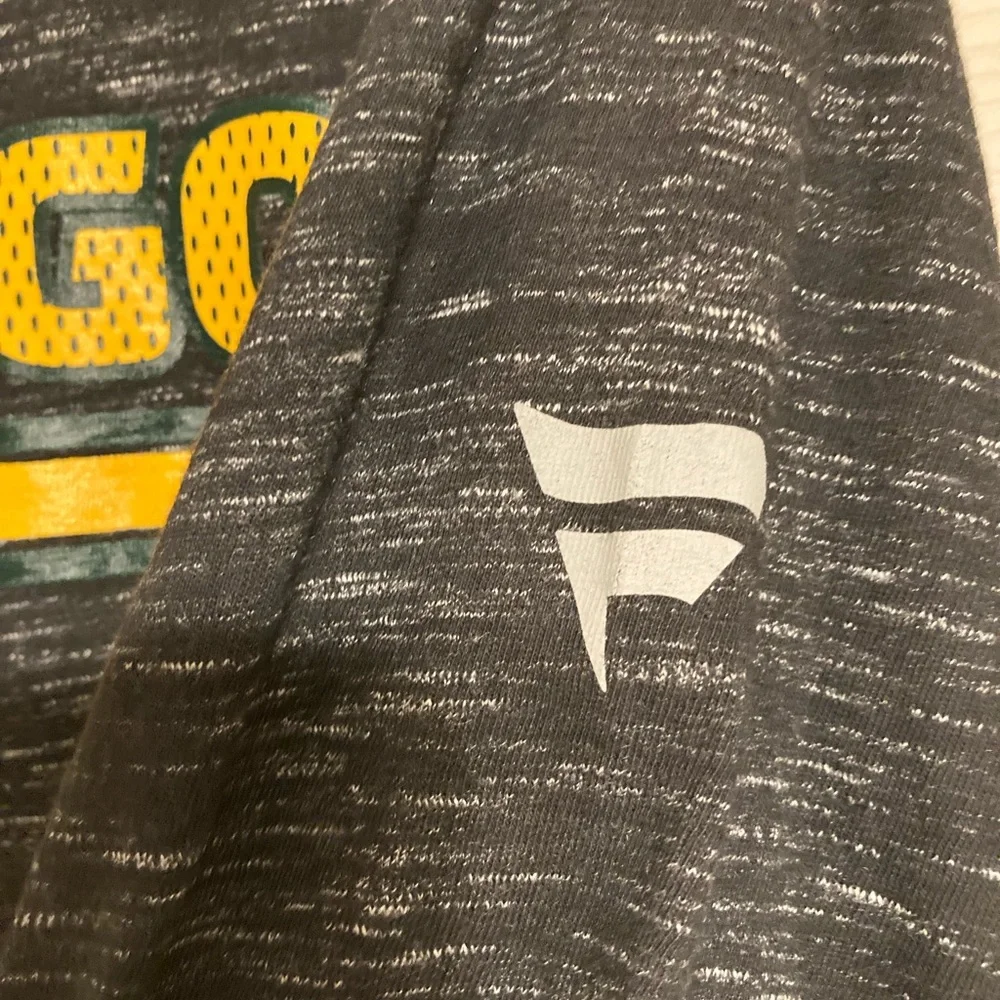 Green Bay Packers Football long sleeve t-shirt size small - Picture 5 of 6